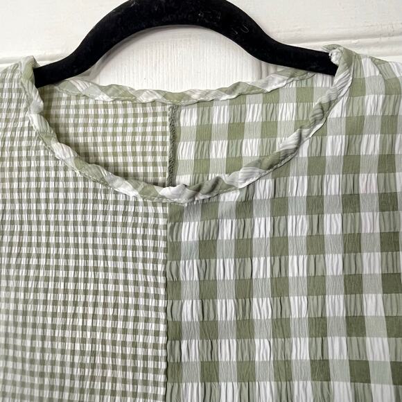 Checkered Patchwork Top - Size UNKNOWN - Picture 2 of 5